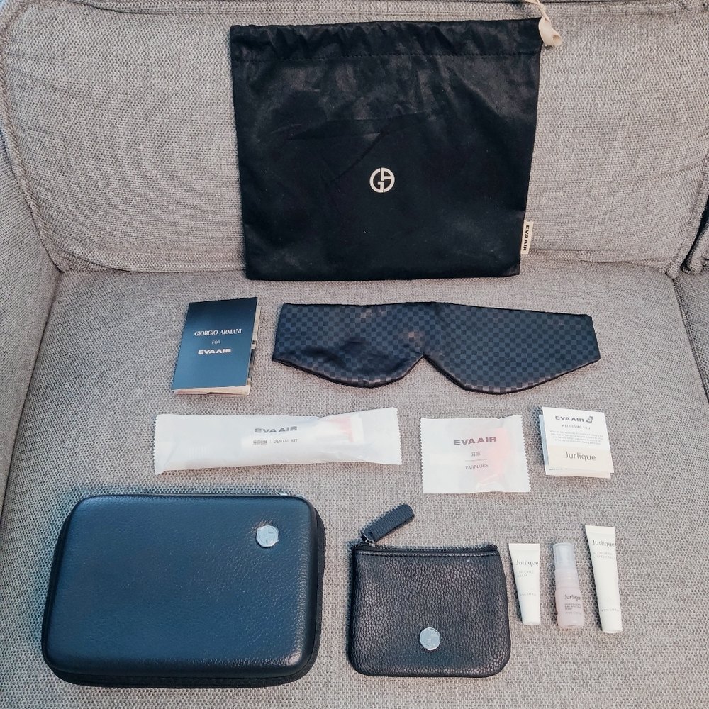 [New] Eva Air X Giorgio Armani Business Class Amenity Kit